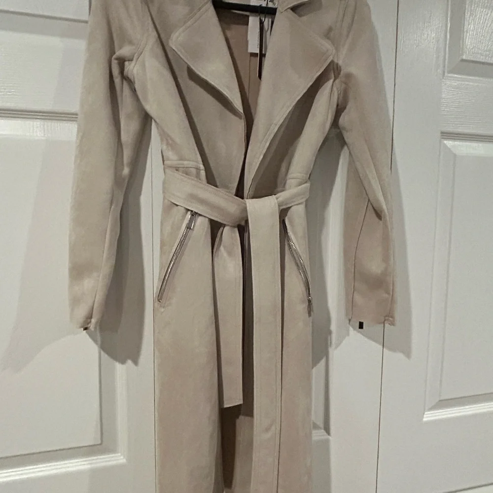 Tahari Light Tan Trench Coat - Picture 5 of 7